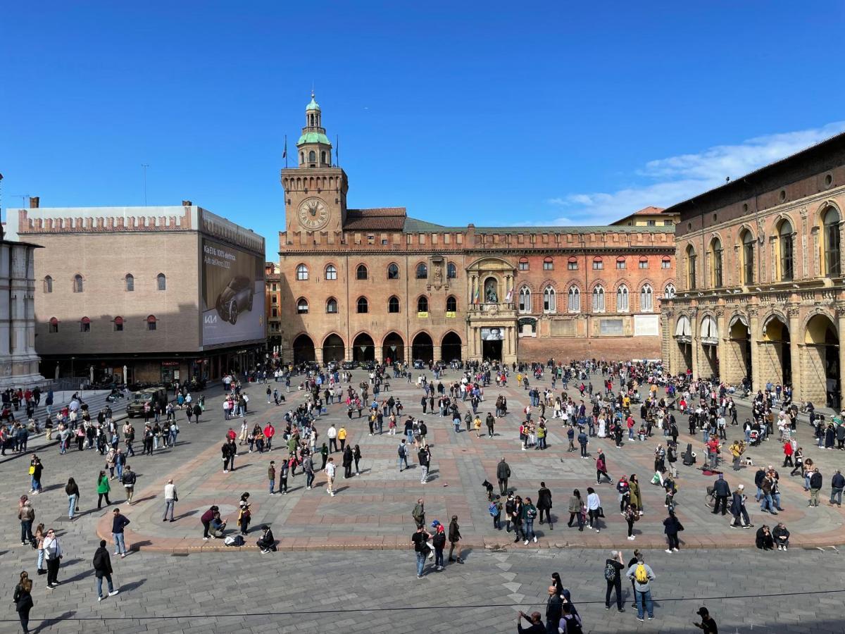 Urbanicooh Paracelso - Piazza Maggiore View ボローニャ エクステリア 写真