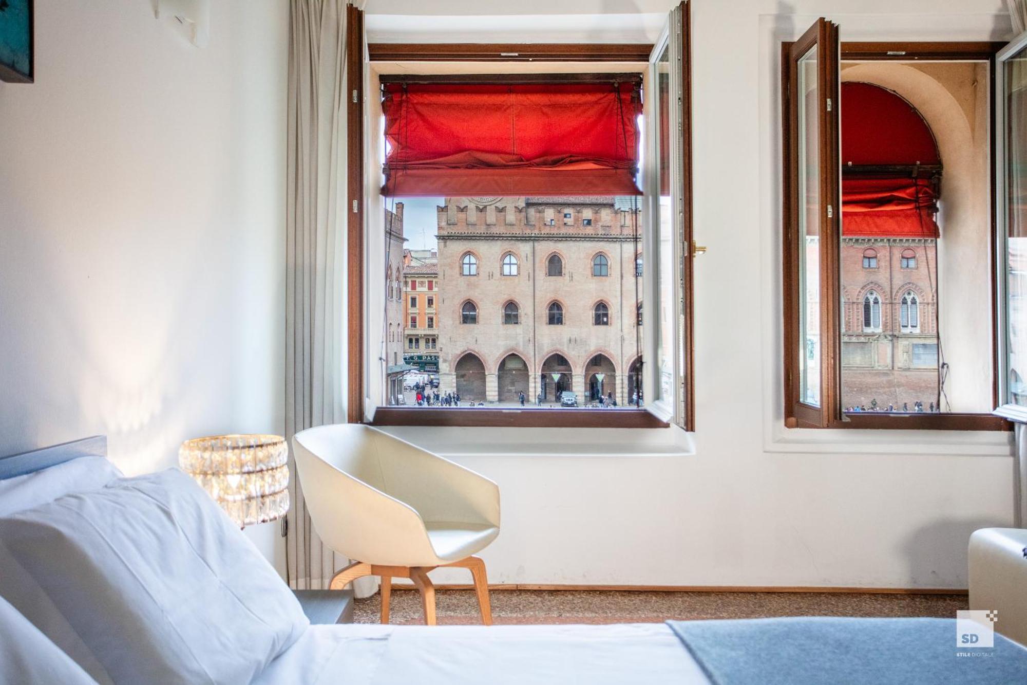 Urbanicooh Paracelso - Piazza Maggiore View ボローニャ エクステリア 写真